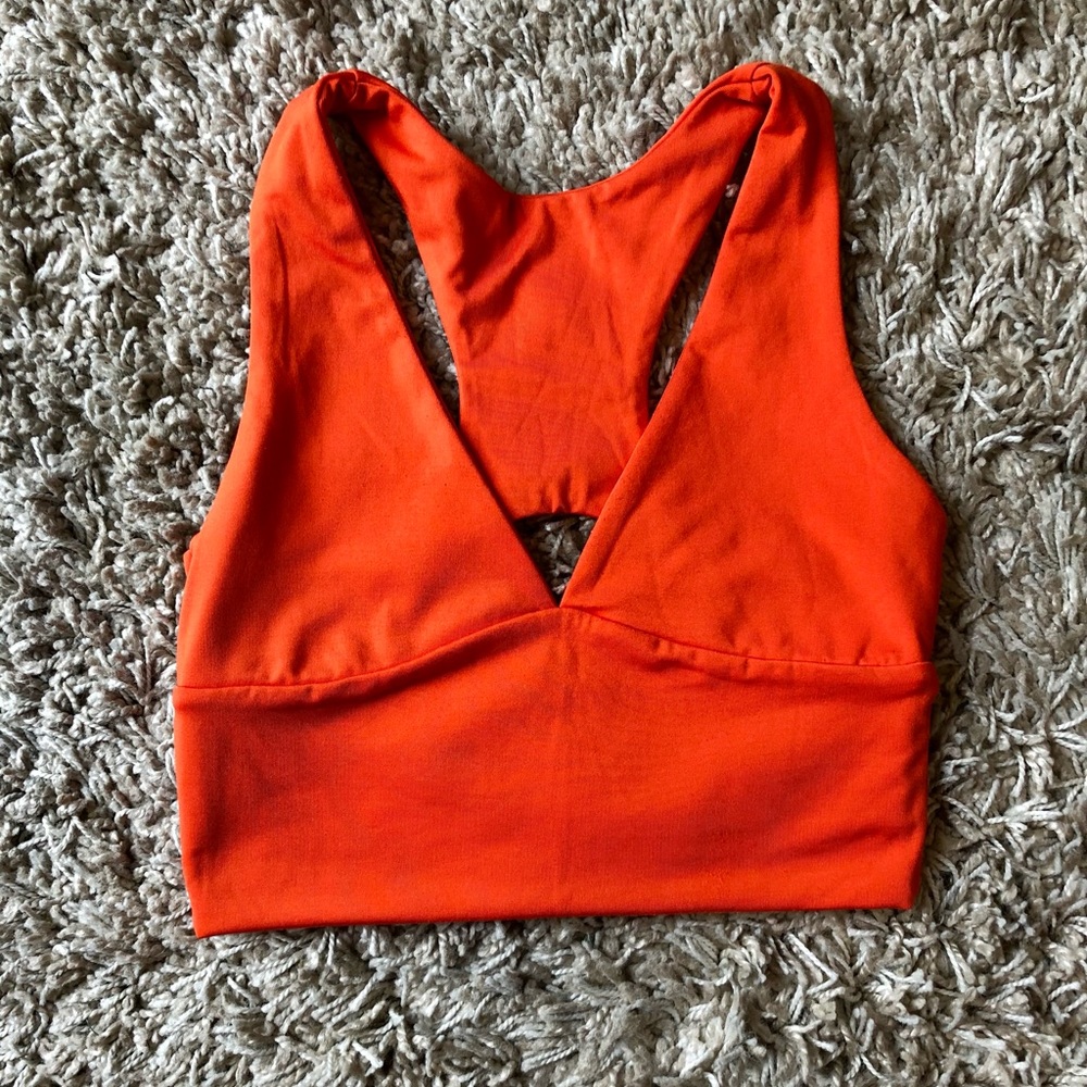 Aepebo Tank Crop Top - Picture 3 of 6